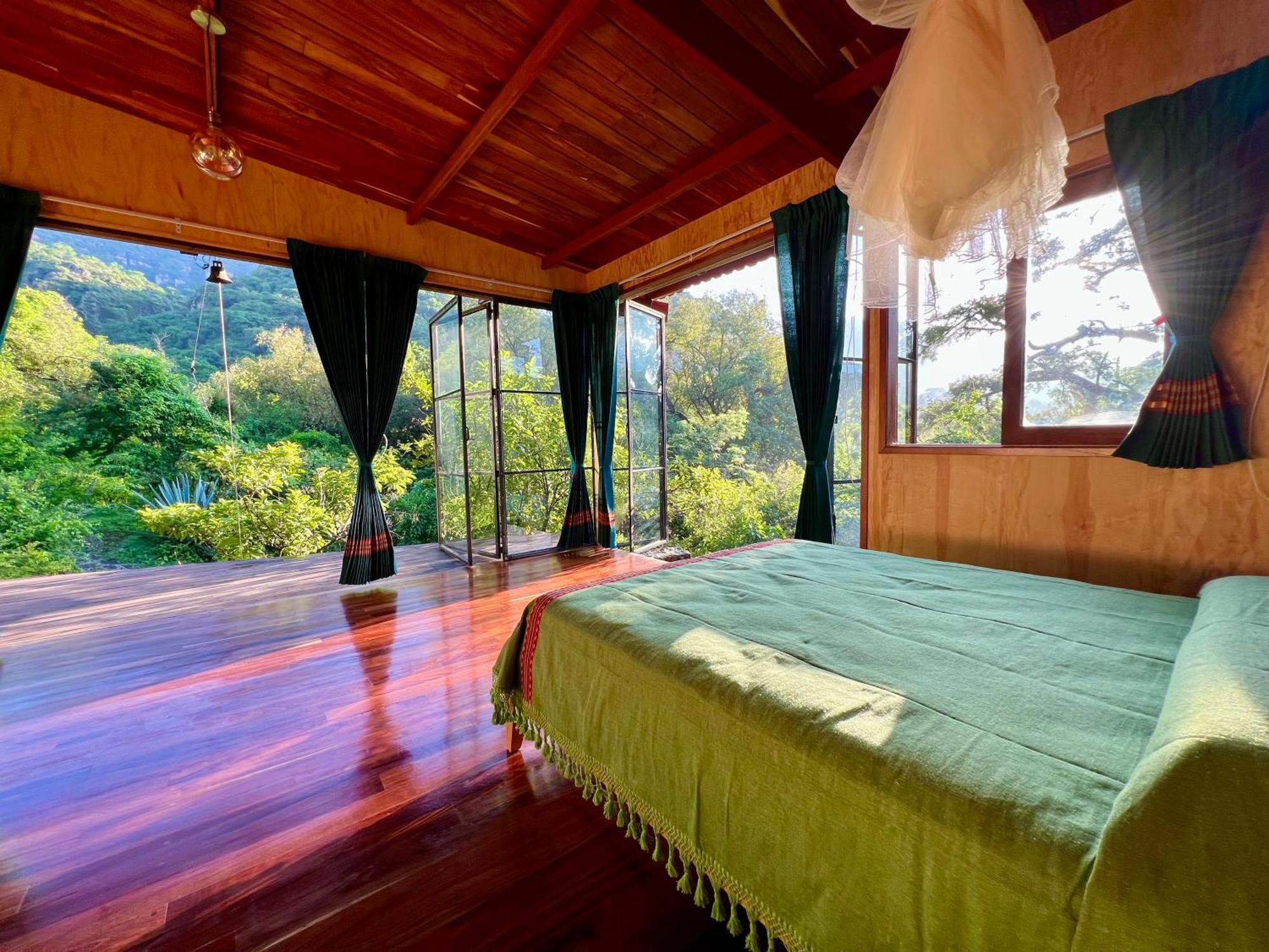 Santuario Ave Fenix-Cabanas Tepoztlán Rom bilde