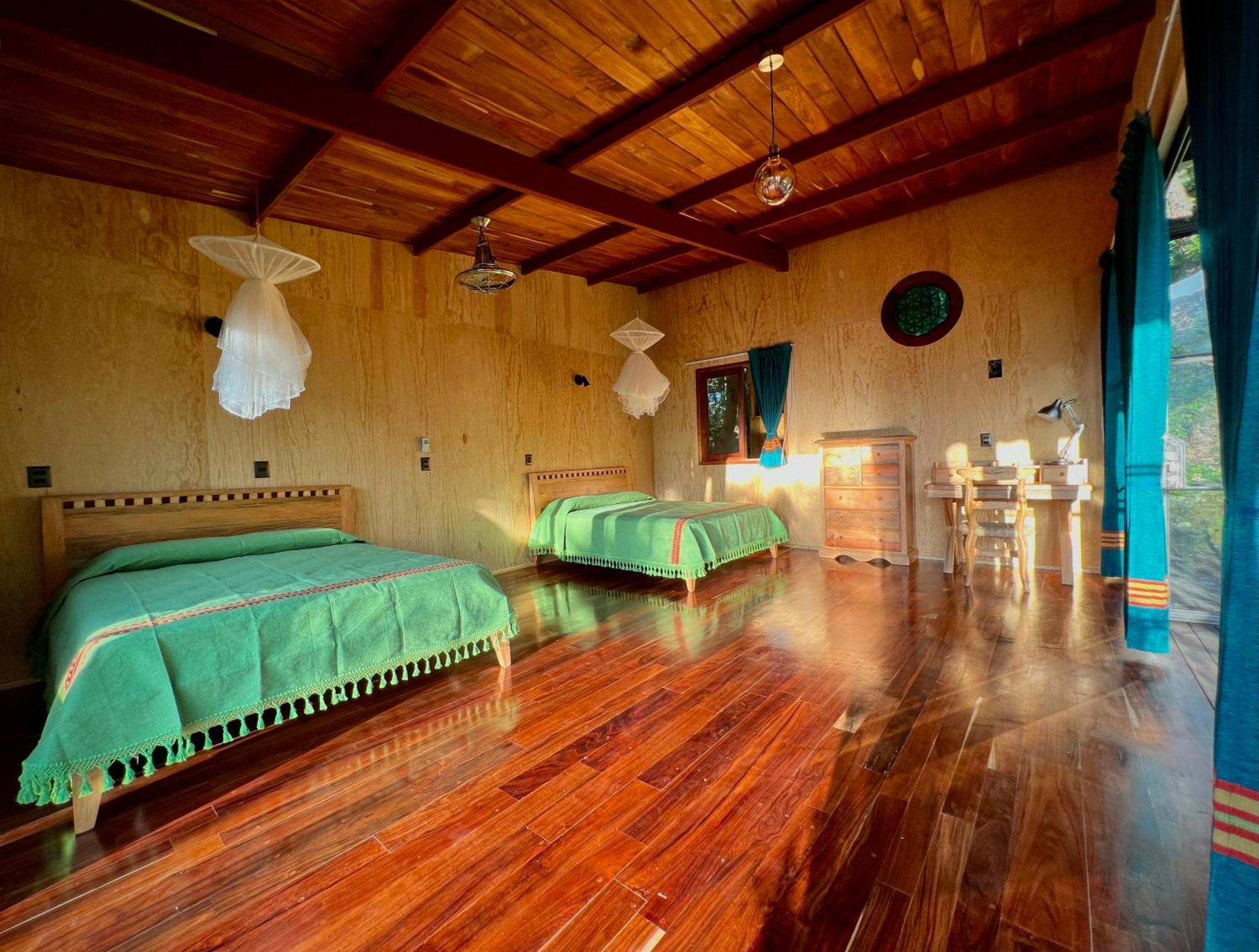 Santuario Ave Fenix-Cabanas Tepoztlán Rom bilde